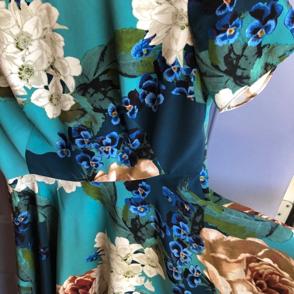 Anthropologie Blue Floral Short Sleeve Dress - Picture 5 of 5